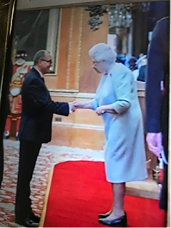 Richard Wilson receives his MBE. Richard said his experience of meeting the Queen made him feel 'special and valued.