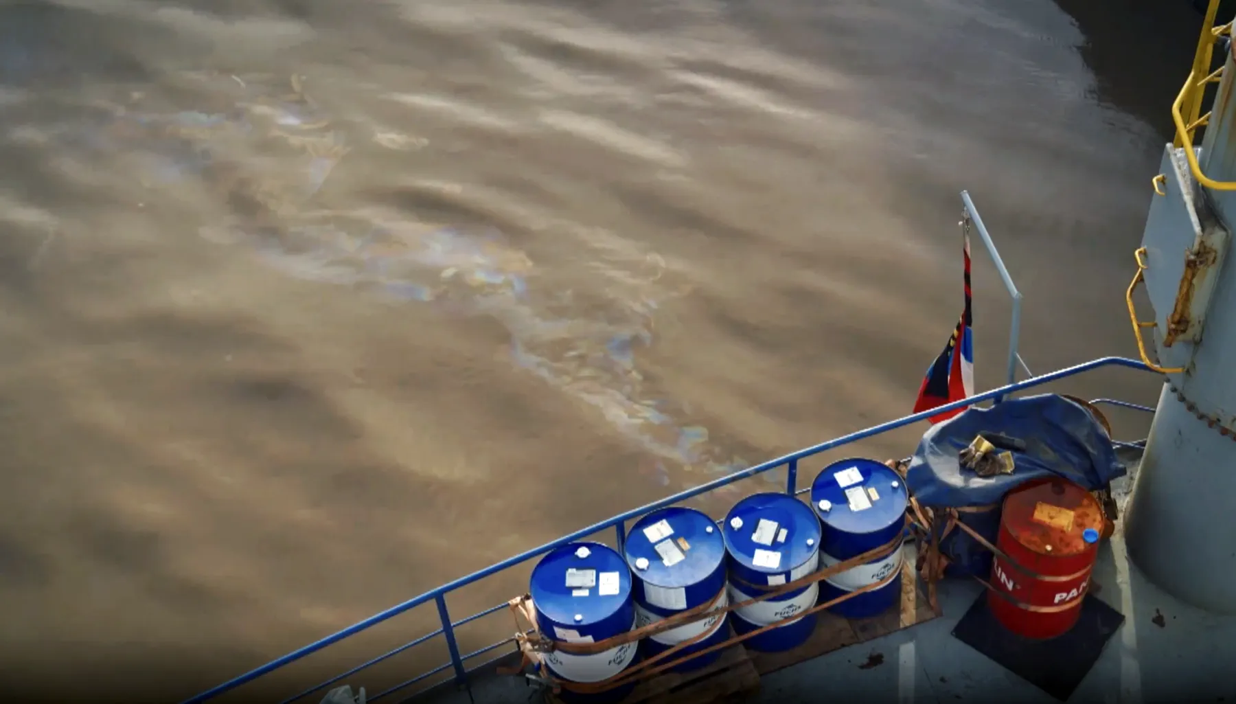 Suspected pollution seen from a vessel at Wirral