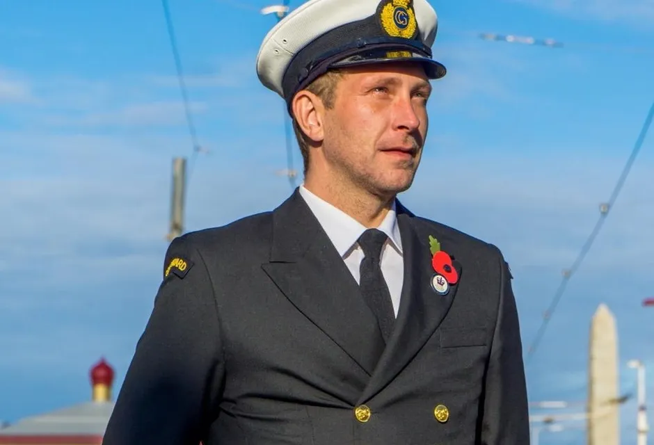 Daniel Thomson receives the MBE