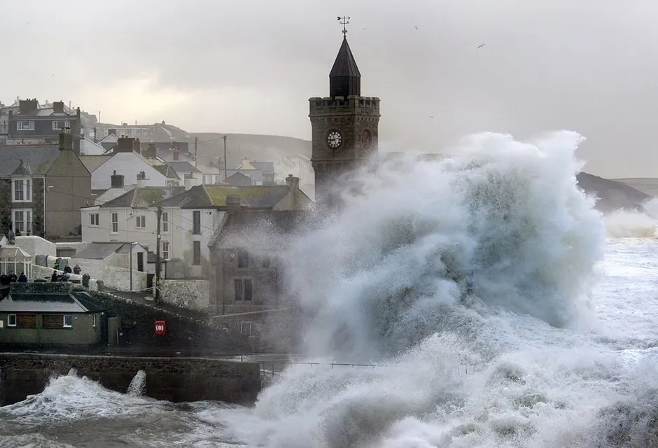 Porthleven Storm Brendan