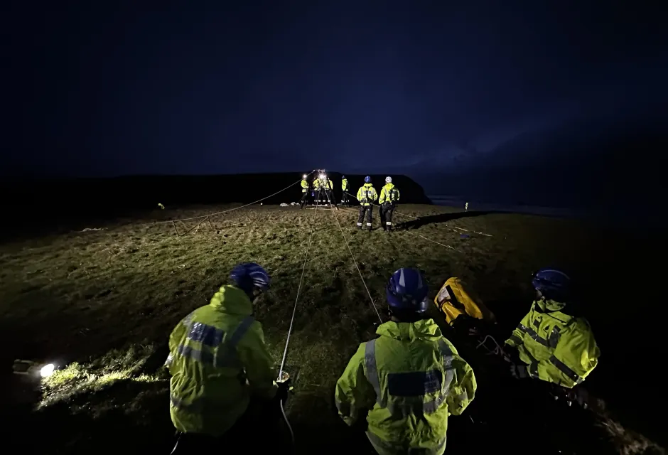 Coastguard preparing for cliff rescue